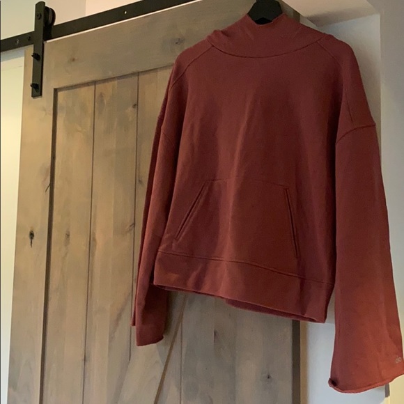 ALO YOGA LOW KEY HOODIE - Picture 6 of 7